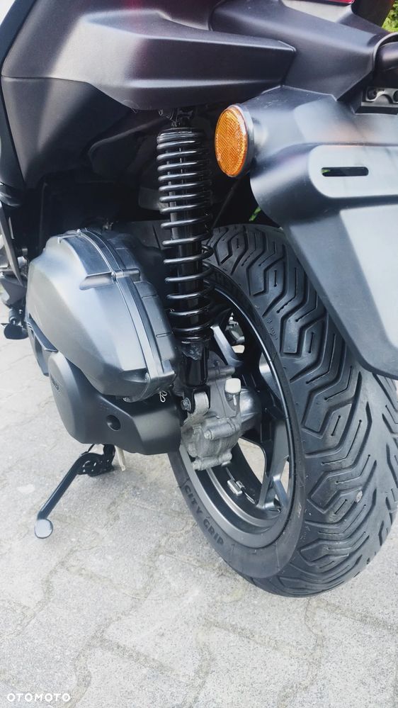 Yamaha X-max - 13
