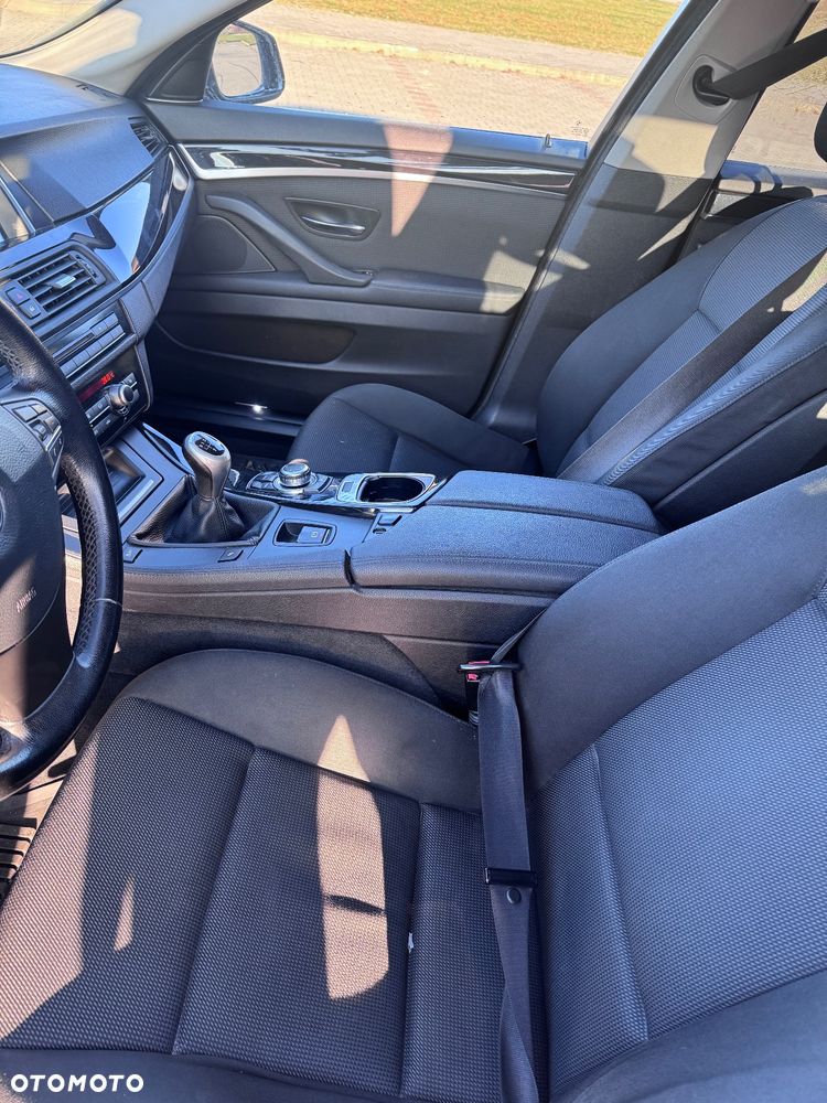 BMW Seria 5 520d - 7