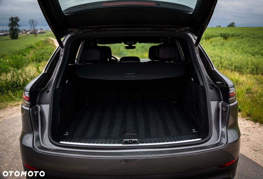 Porsche Cayenne - 38
