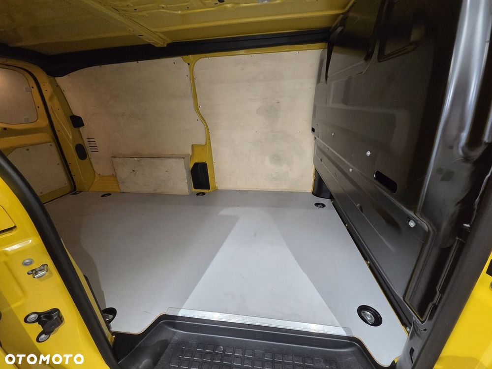 Opel Vivaro - 8