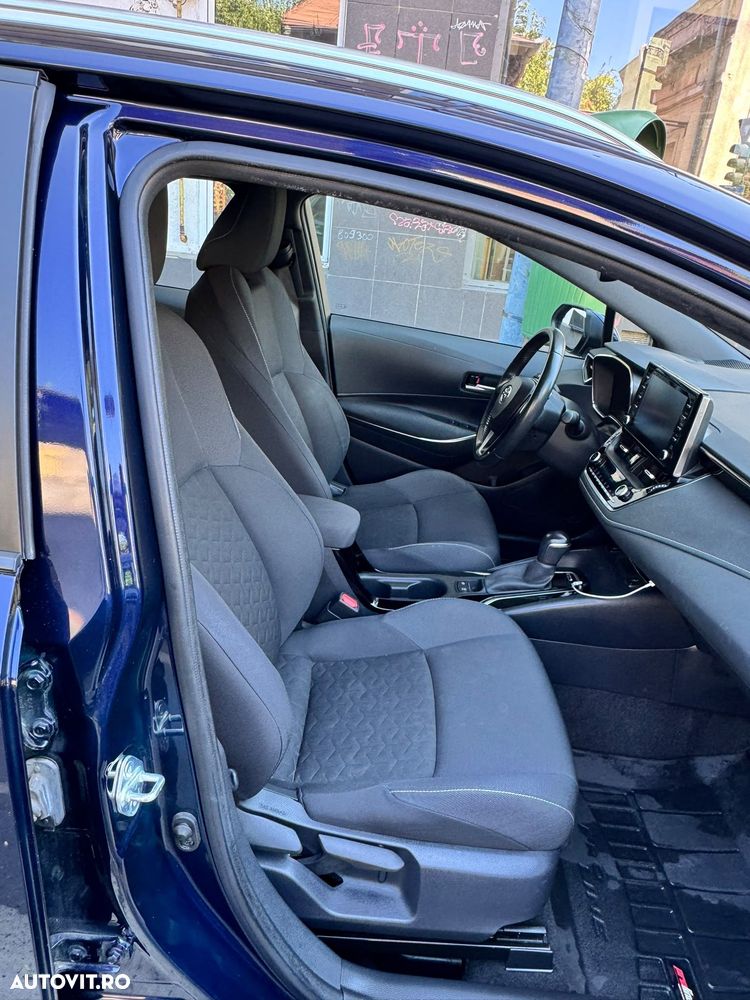 Toyota Corolla 1.8 HSD Dynamic - 9