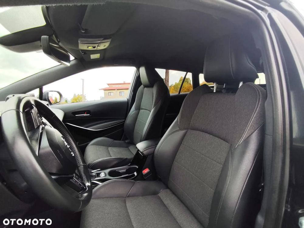 Toyota Corolla 2.0 Hybrid Selection - 32