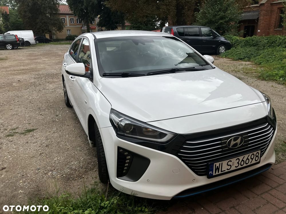 Hyundai IONIQ Hybrid Business - 2