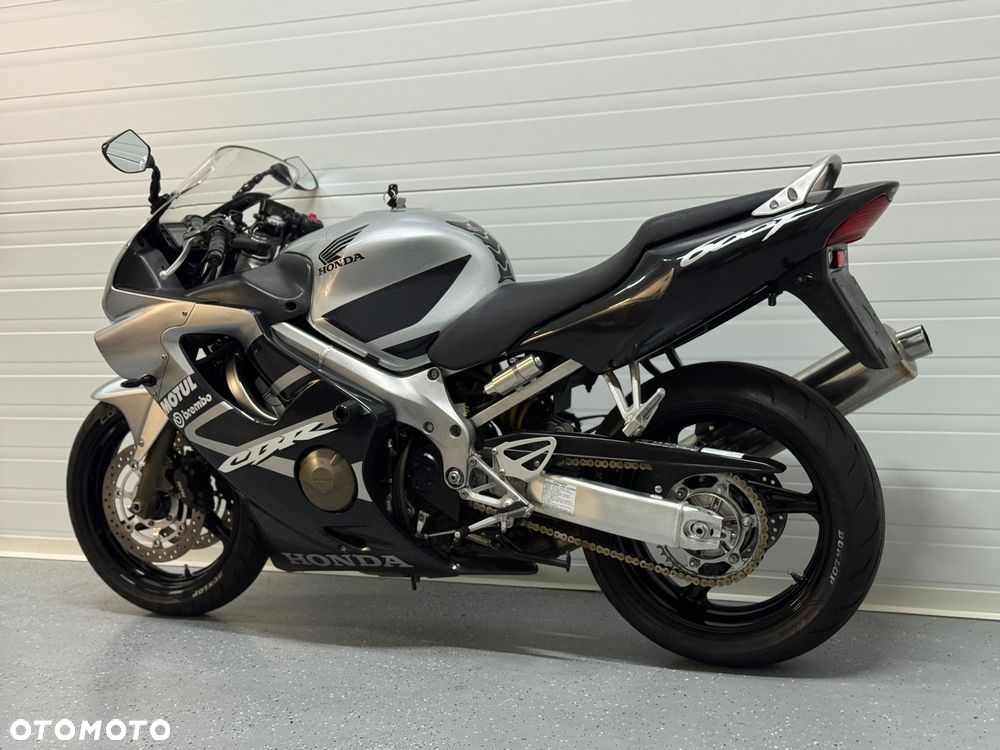 Honda CBR - 11