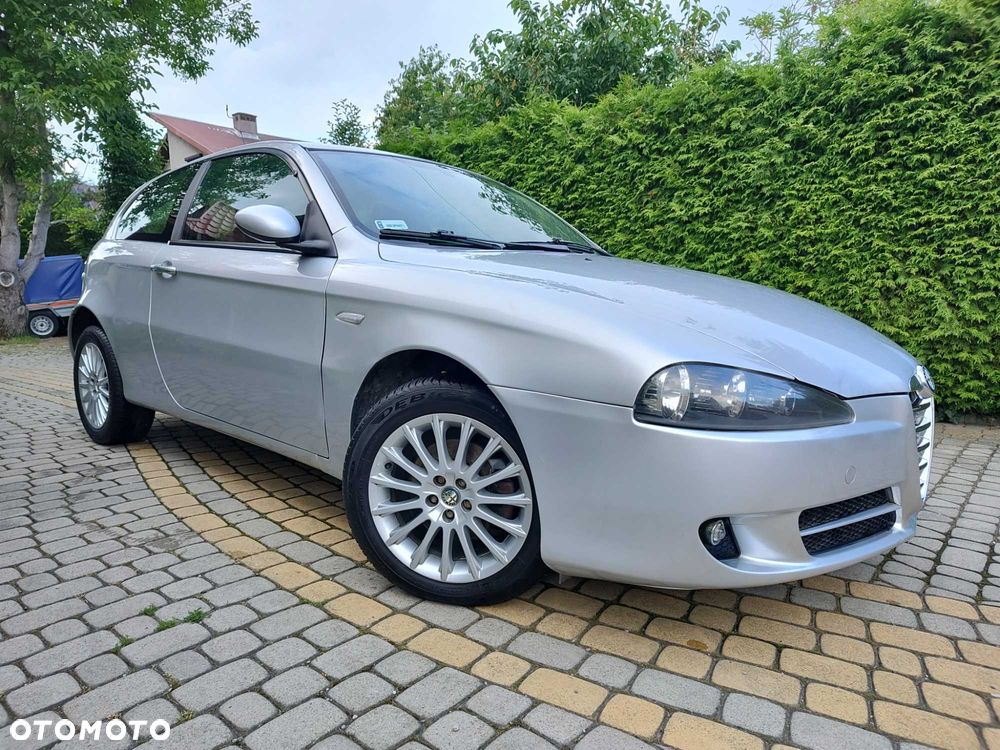 Alfa Romeo 147 - 1