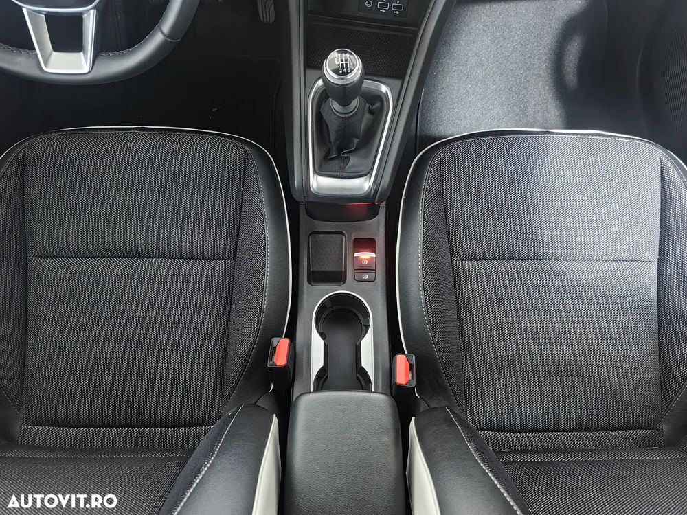 Renault Captur TCe 140 FAP Intens - 27