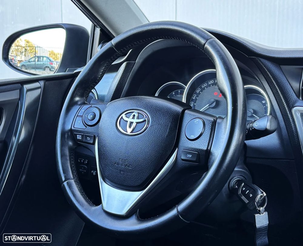 Toyota Auris Touring Sports 1.4 D-4D Com+P.Sport - 17