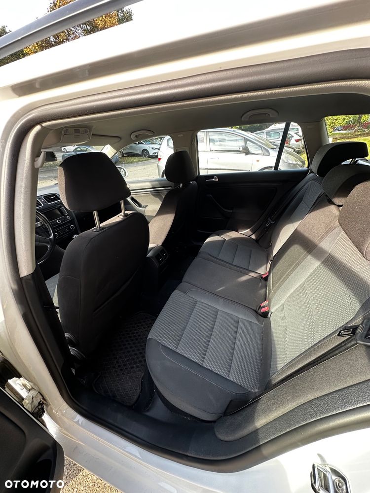 Volkswagen Golf - 8