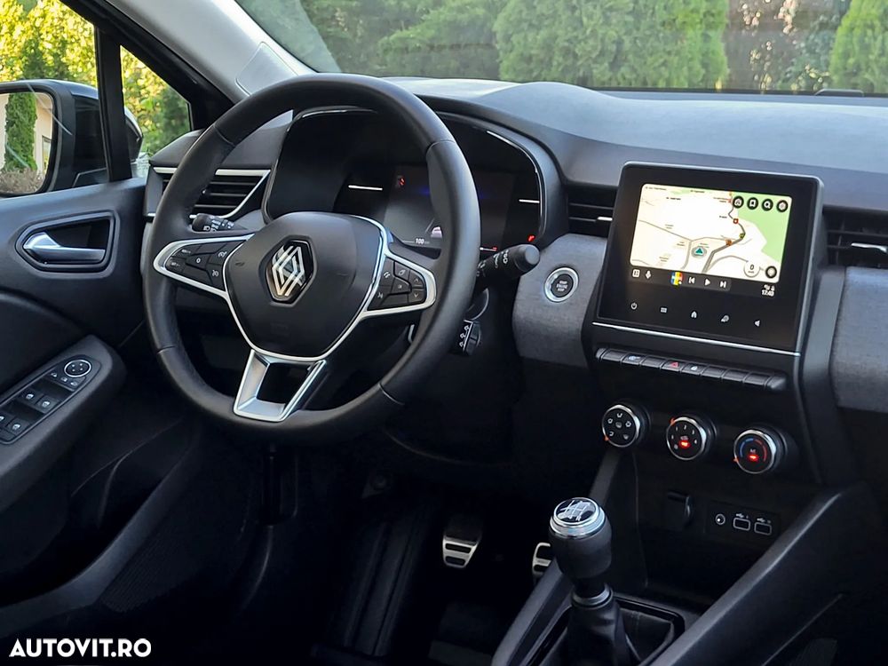 Renault Clio - 8