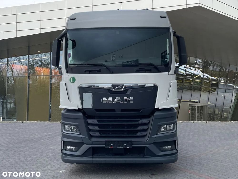 MAN TGX 26.520 6x2-2 LL CH - 2