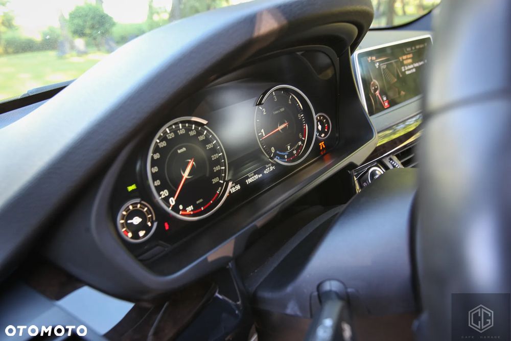 BMW X5 xDrive25d - 37
