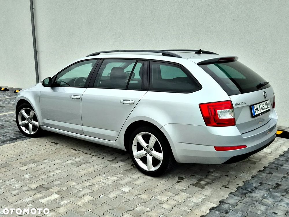 Skoda Octavia 1.6 TDI DPF Ambition - 3