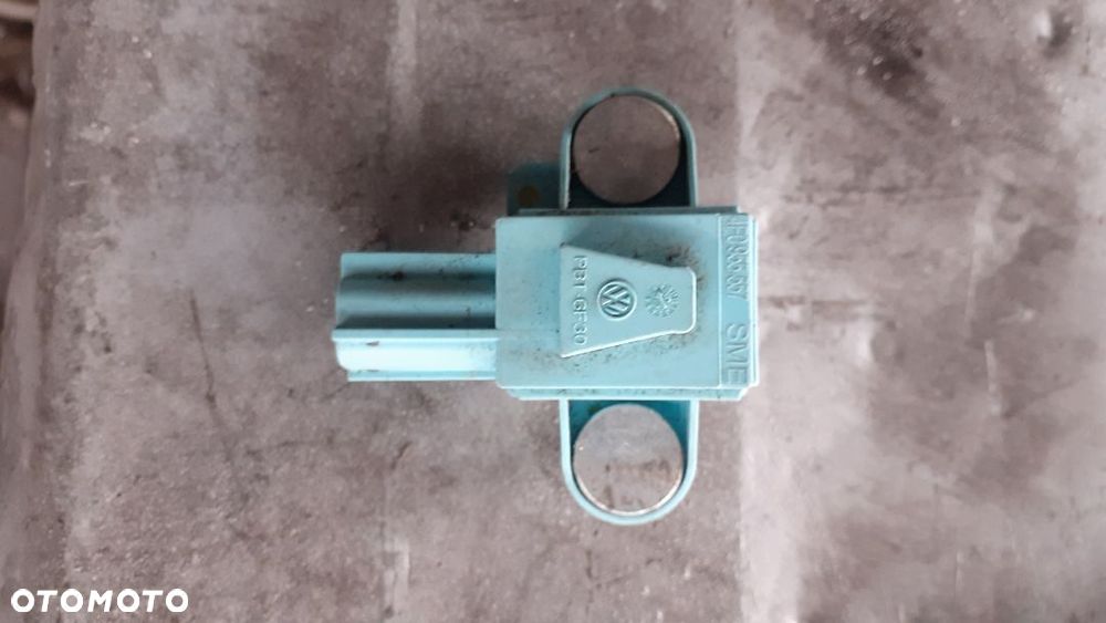 Czujnik uderzeniowy 4F0 955 557 - 1