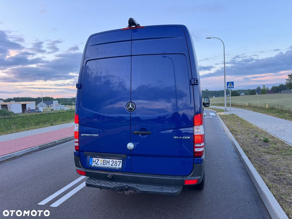 Mercedes-Benz Sprinter - 12