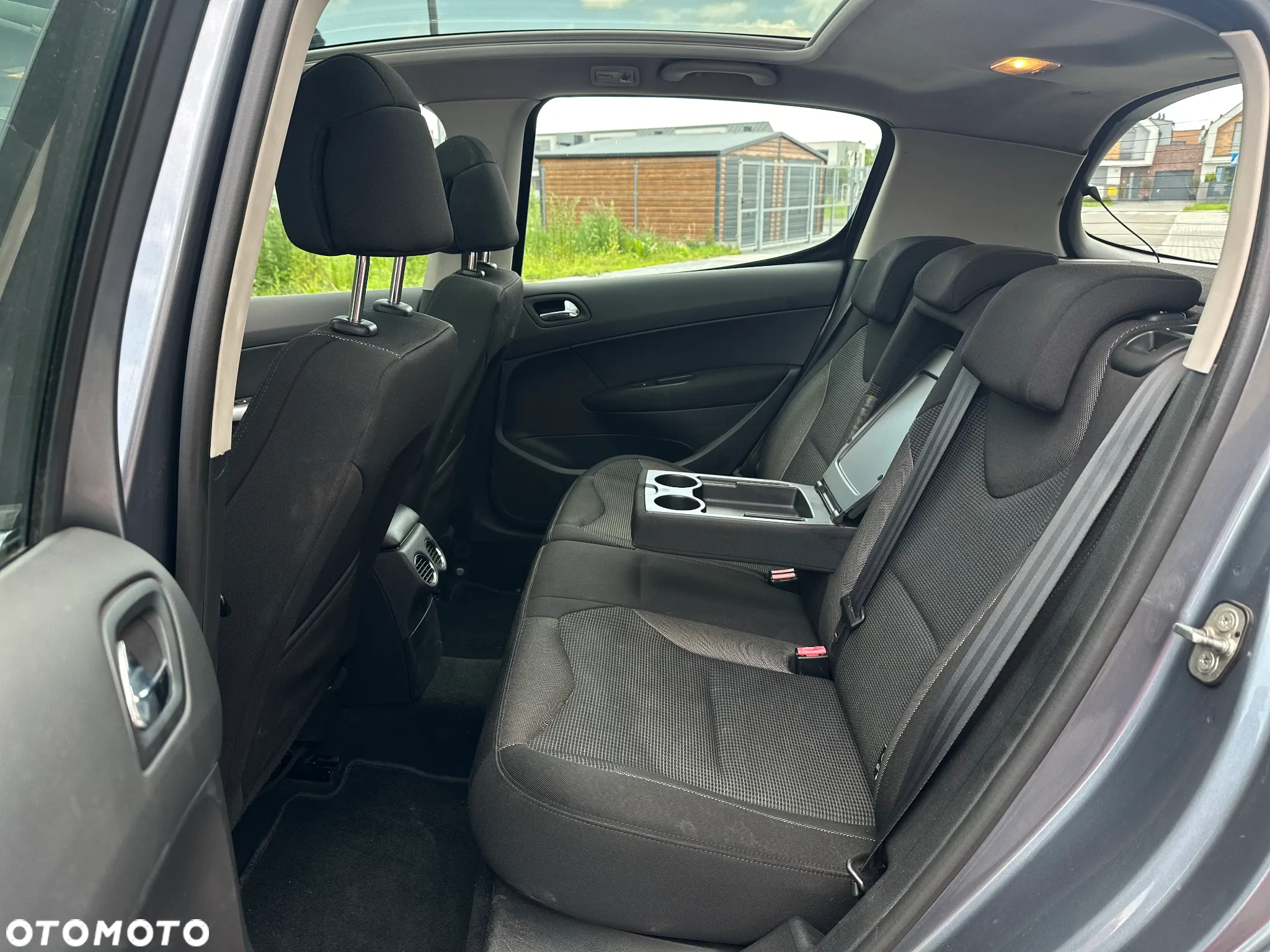Peugeot 308 HDi FAP 110 Platinum - 12