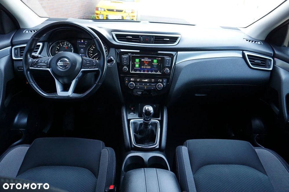 Nissan Qashqai 1.3 DIG-T N-Connecta - 22