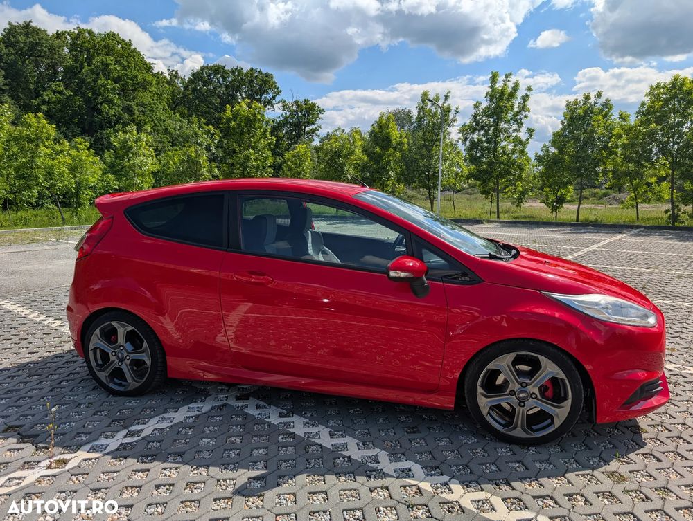 Ford Fiesta 1.6 ST - 5