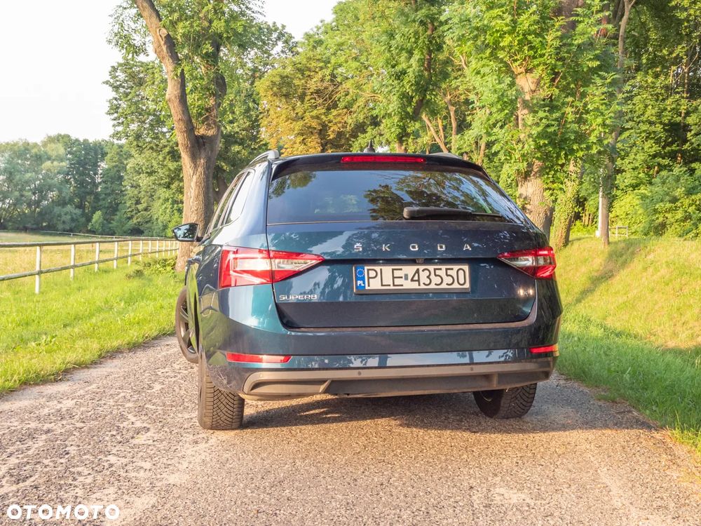 Skoda Superb 2.0 TDI SCR 4x4 Ambition DSG - 4