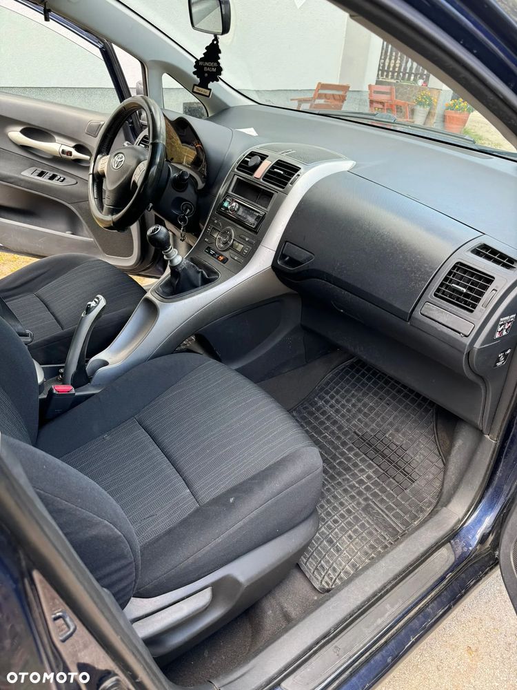 Toyota Auris - 7