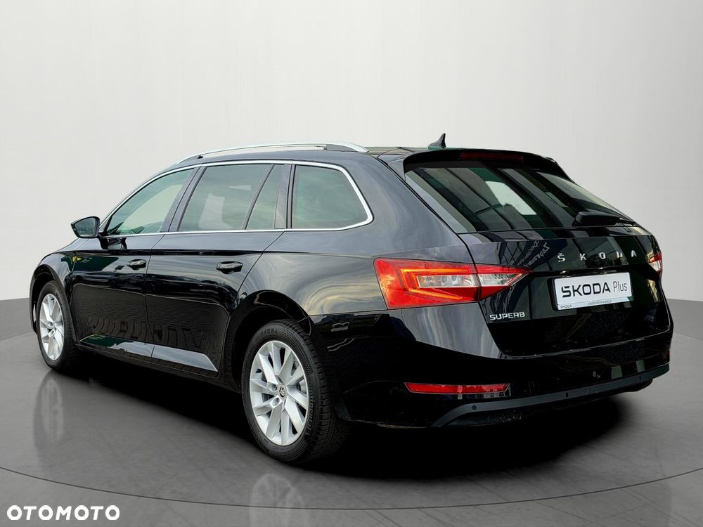 Skoda Superb 2.0 TSI Ambition DSG - 5