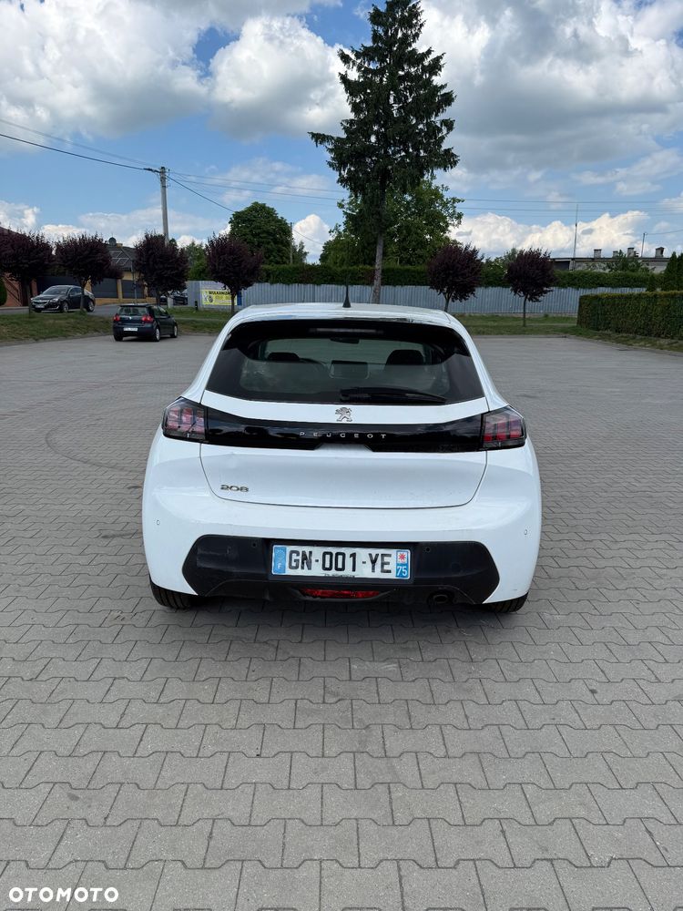 Peugeot 208 - 5