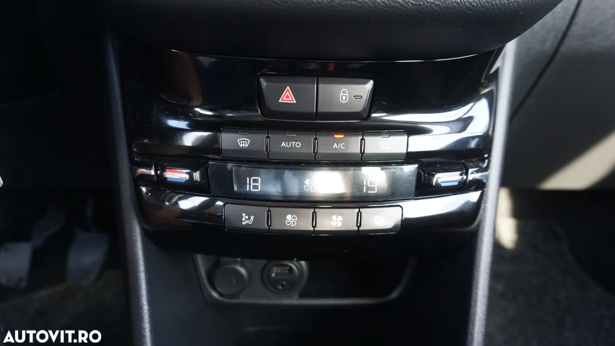 Peugeot 208 1.4 VTi Active - 22