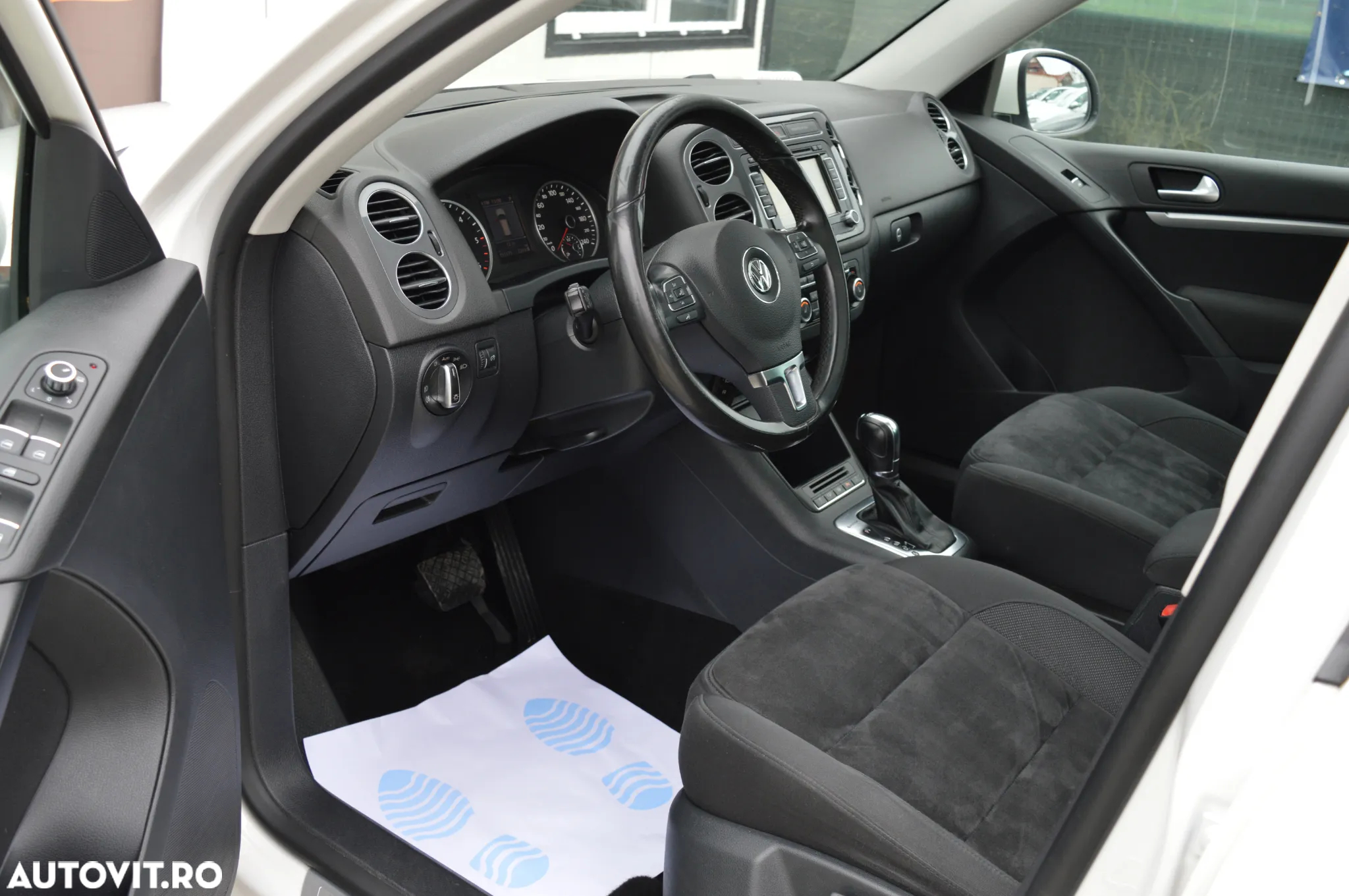 Volkswagen Tiguan - 28