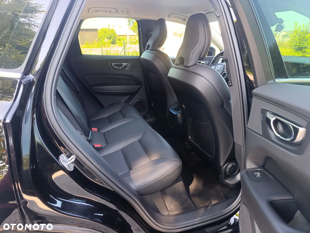 Volvo XC 60 B4 D AWD Geartronic Inscription - 23