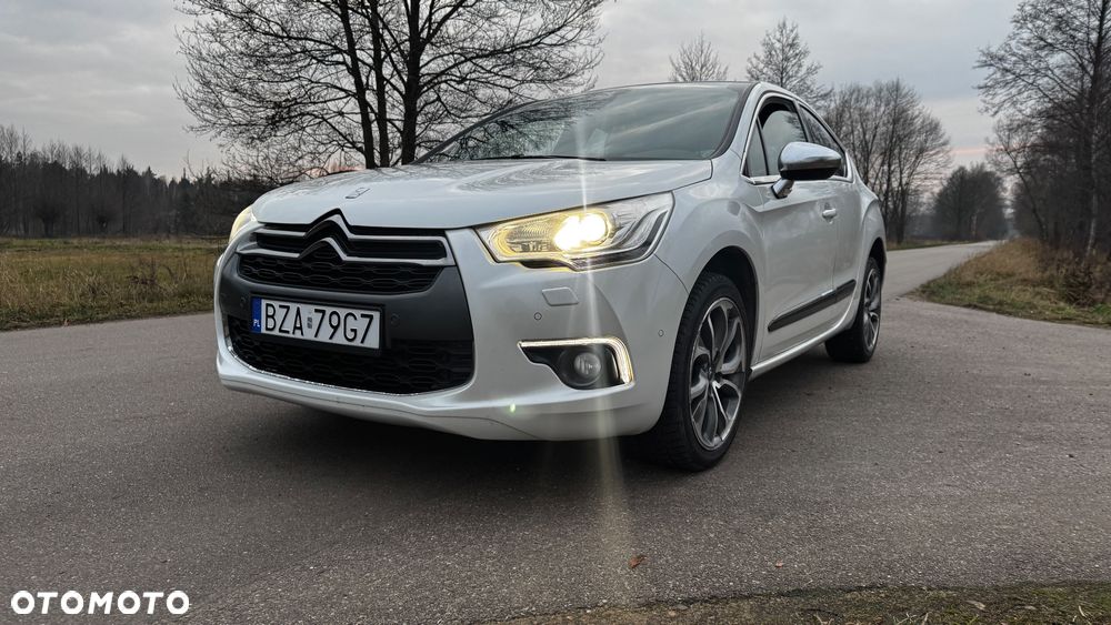 Citroën DS4 HDi 110 SoChic - 1