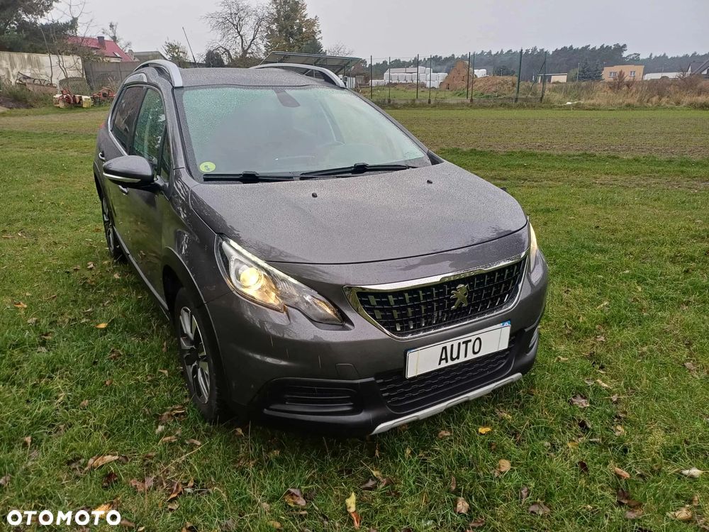 Peugeot 2008 - 8
