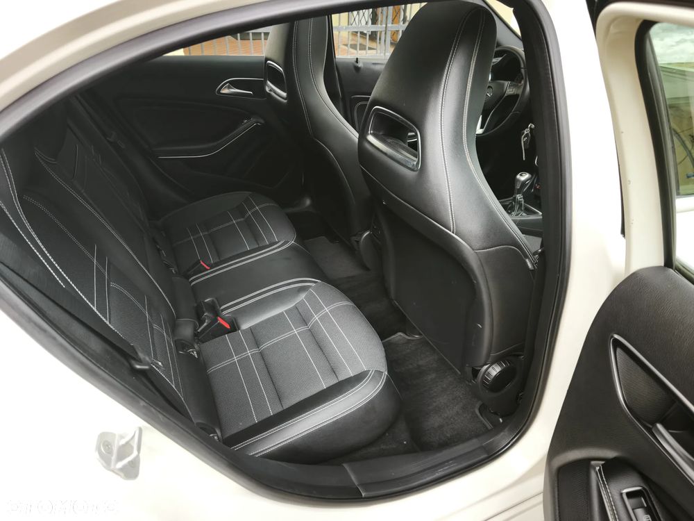 Mercedes-Benz Klasa A 200 CDI (BlueEFFICIENCY) Style - 26