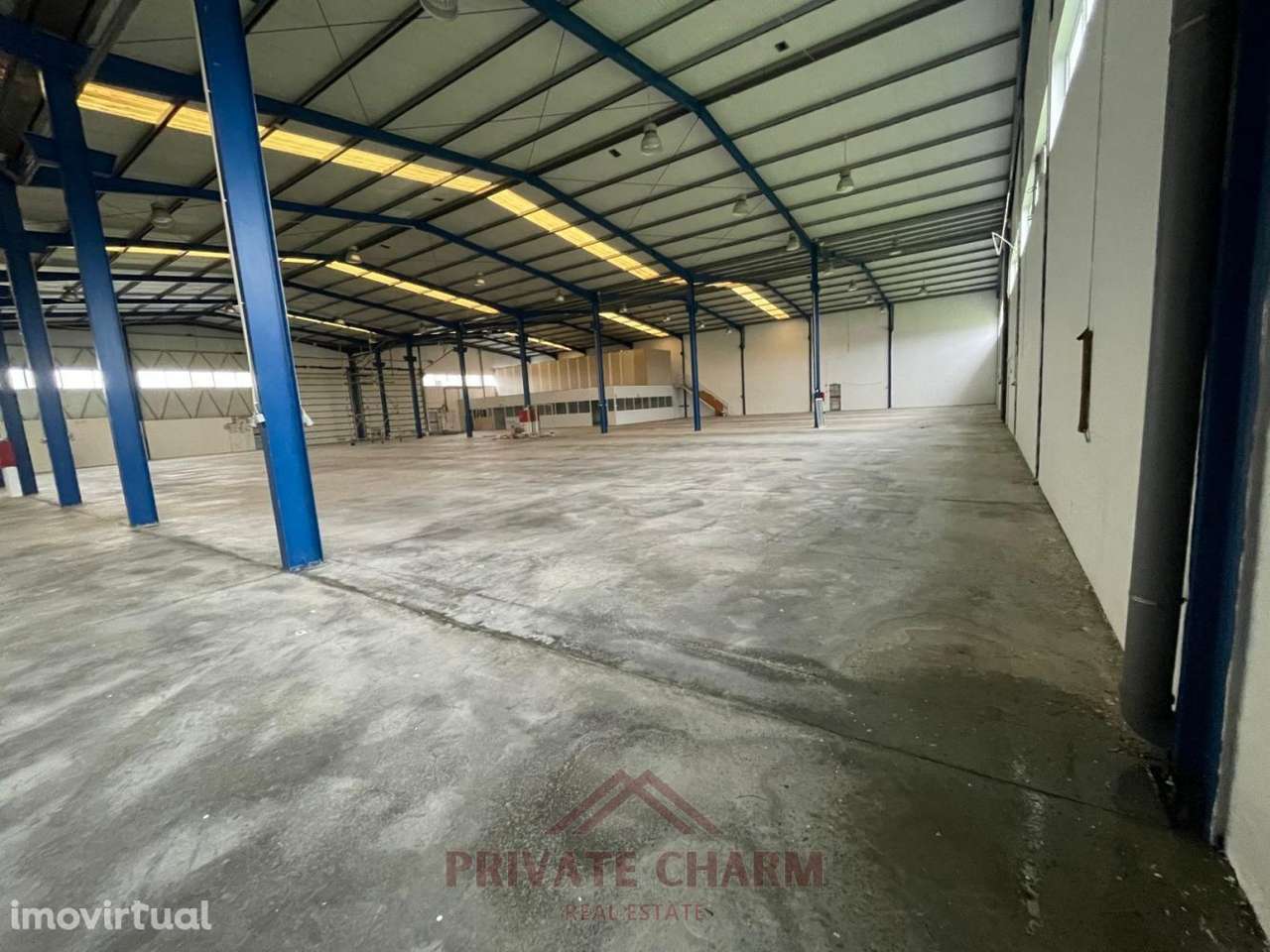 Armazém para arrendar no Porto Alto - Grande imagem: 2/7