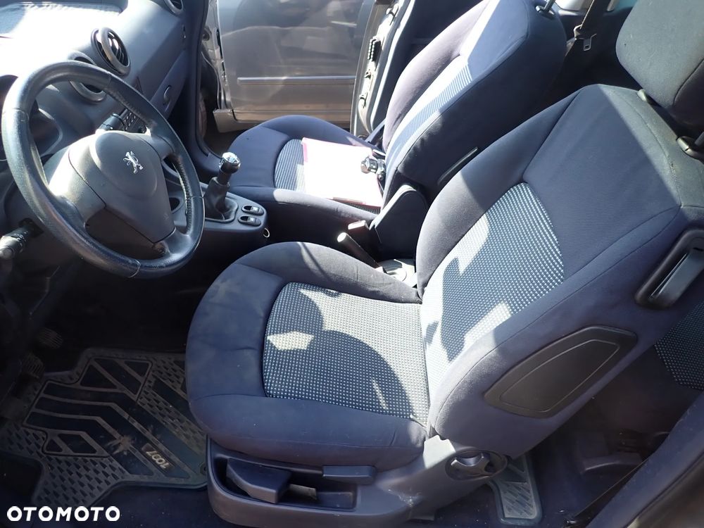CZĘŚCI - Peugeot 1007 1,4HDI 8HZ 50kW 68KM 5B 2006r. lakier EZW INDEX - 8419 - 7