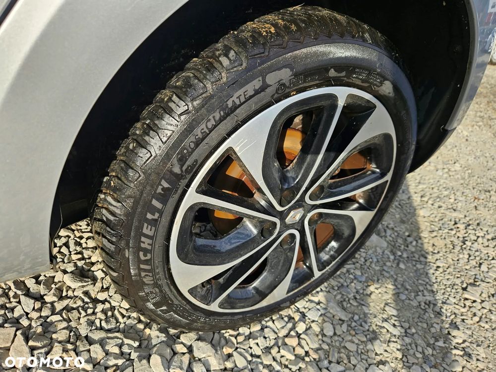 Renault Megane ENERGY TCe 130 EDC BOSE EDITION - 16