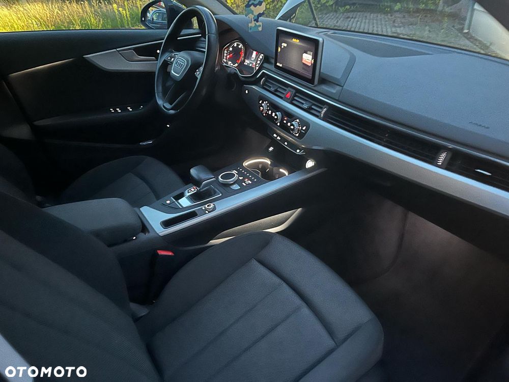 Audi A4 Avant 2.0 TDI S tronic - 6