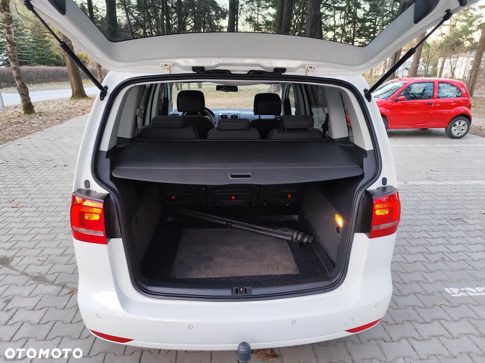 Volkswagen Touran 2.0 TDI DPF BlueMotion Technology MATCH - 24