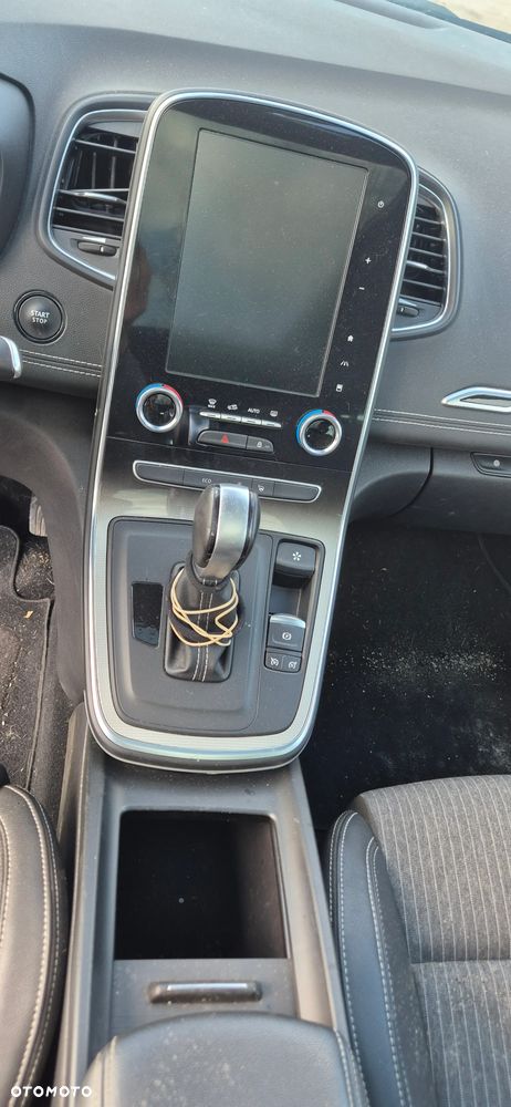 Renault Grand Scenic - 28