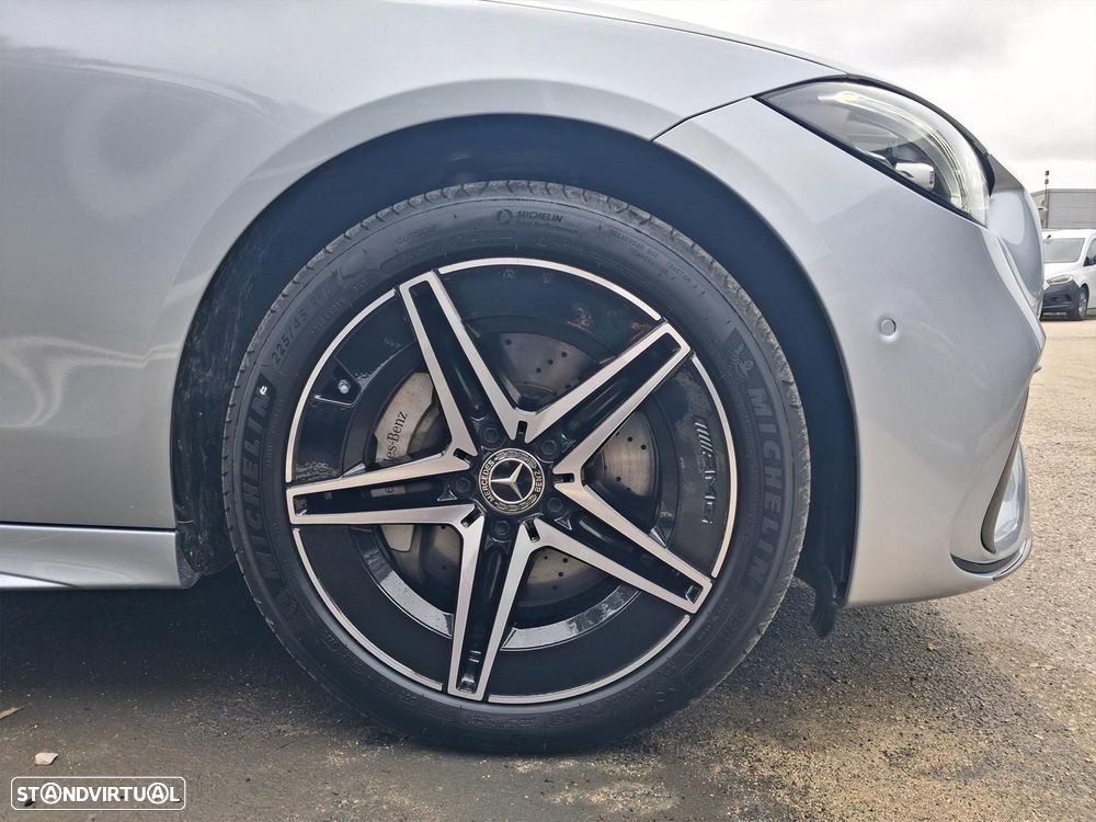 Mercedes-Benz C 300 e AMG Line - 4