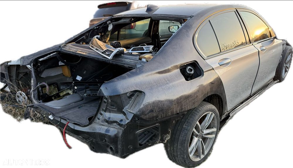 Vând elemente caroserie BMW g11 g12 seria 7 aripă spate dreaptă satanga ușă uși geam trapa mică sticlă plafon cu trapa turela 730dx cadru laterală punte față sau spate barate elemente suspensie lonjeron dublură aripă - 2