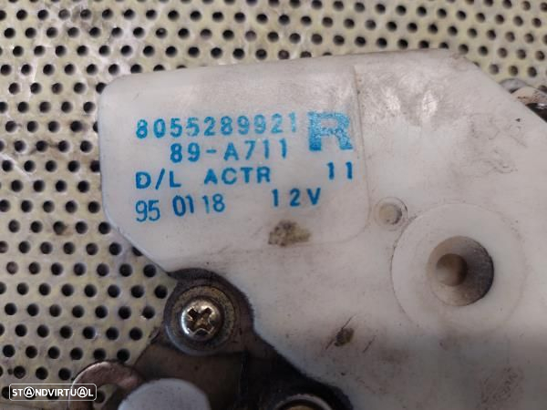 Fecho Porta Frente Dto Nissan Primera (P10) - 3