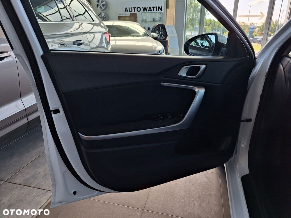 Kia Ceed 1.6 CRDi mHEV M - 20