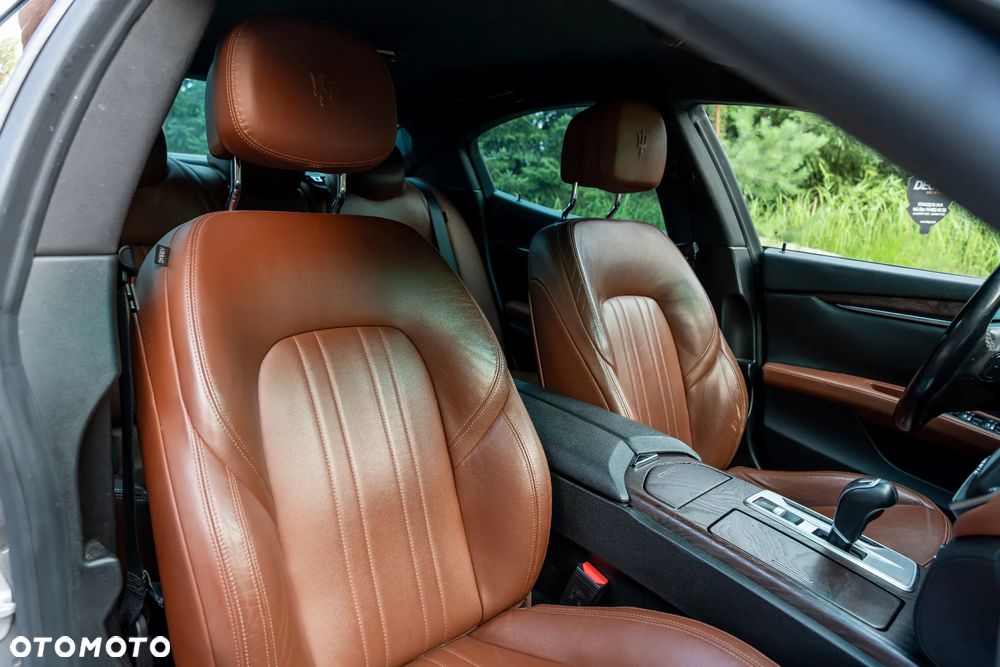Maserati Ghibli GranSport - 26