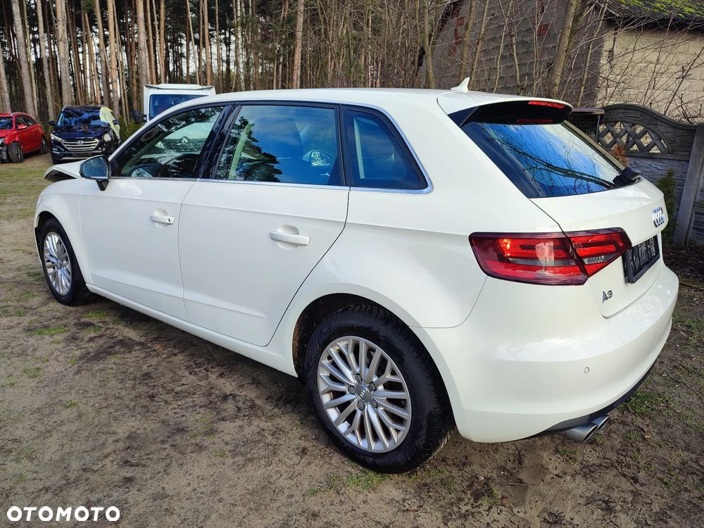 Audi A3 Sportback 2.0 TDI S tronic Ambition - 4