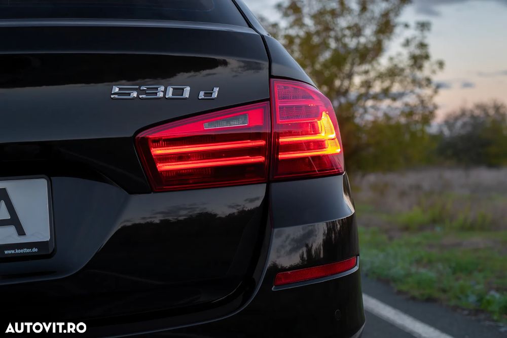 BMW Seria 5 530d xDrive Touring Aut. - 13