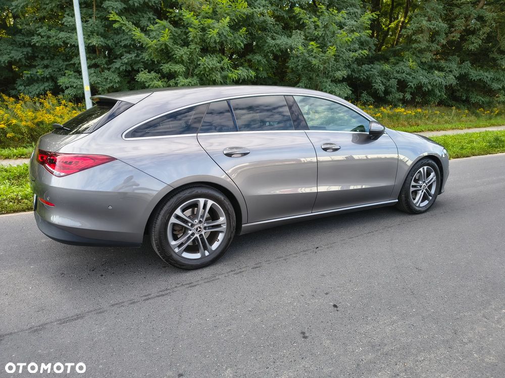 Mercedes-Benz CLA 180 7G-DCT - 4