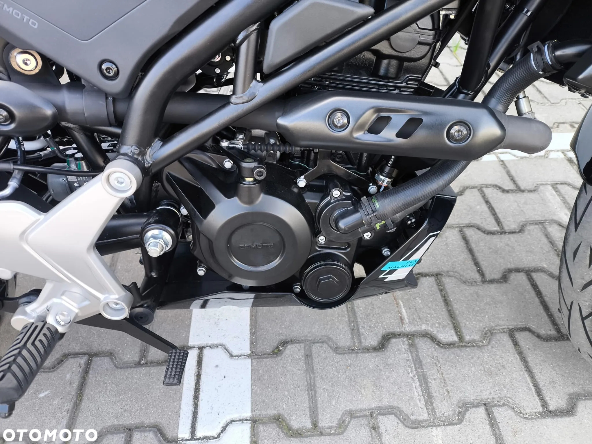 CFMoto NK - 11