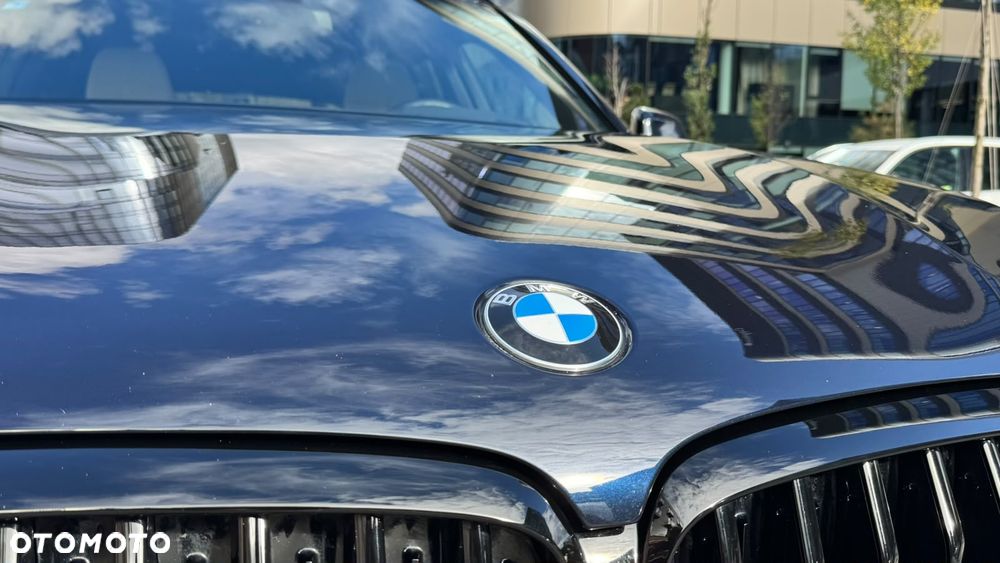 BMW X5 M M50i - 16