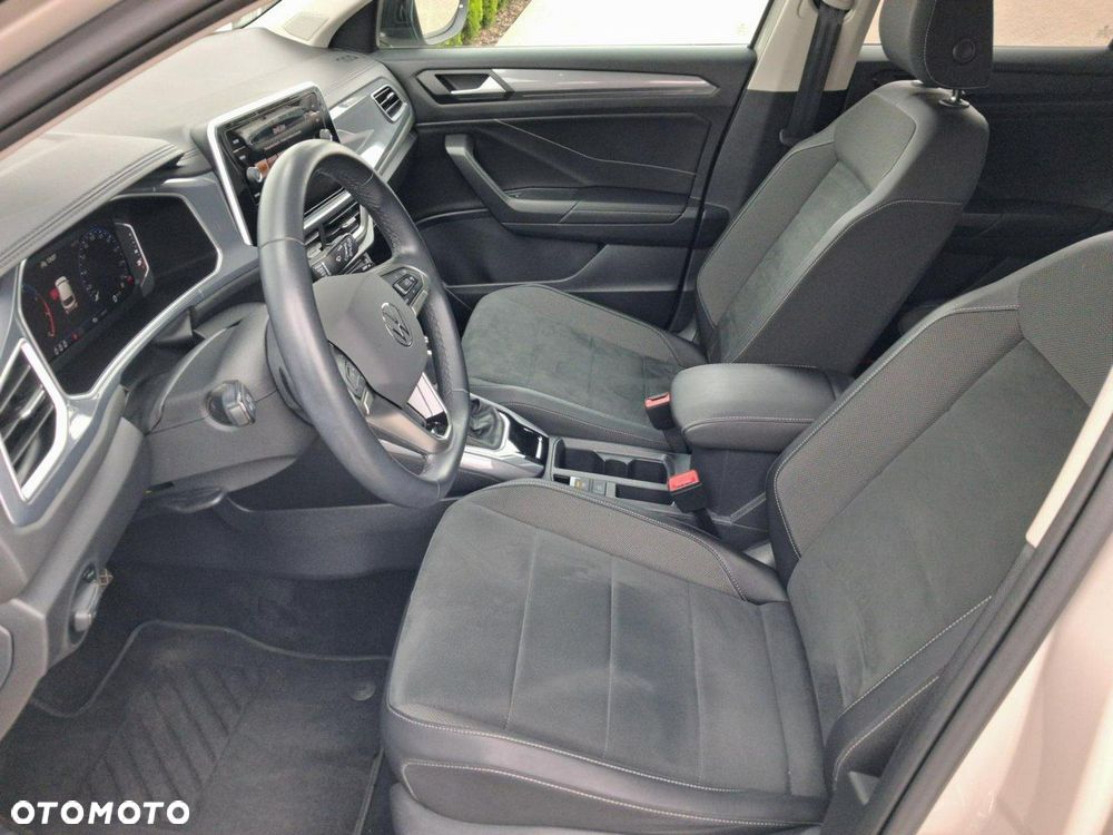 Volkswagen T-Roc - 12