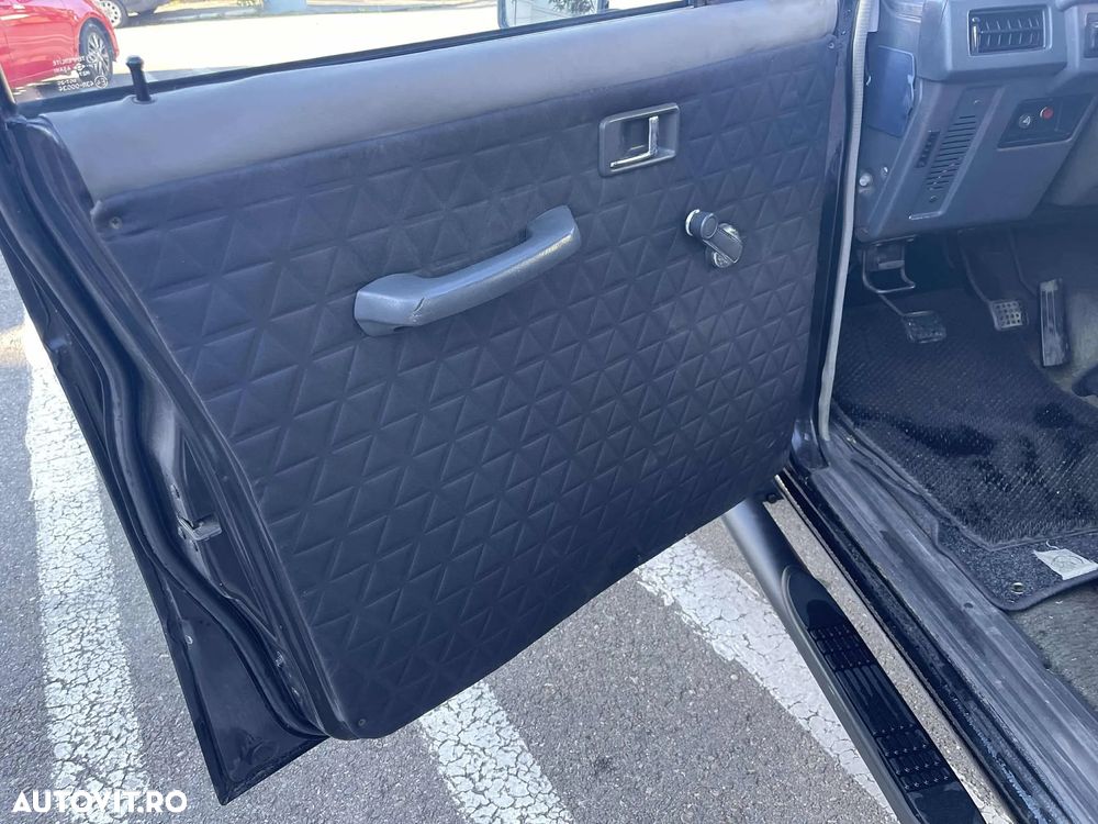 Mitsubishi Pajero - 12