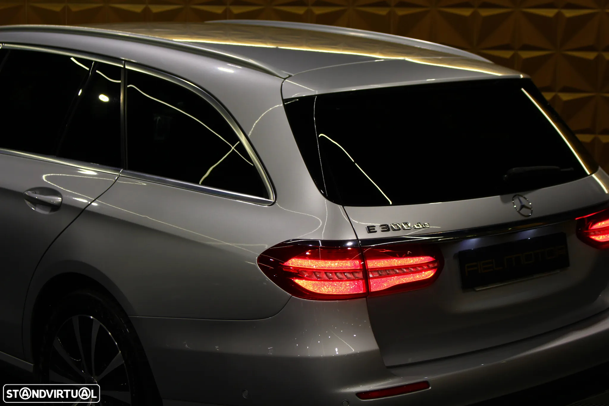 Mercedes-Benz E 300 de Exclusive Line - 14